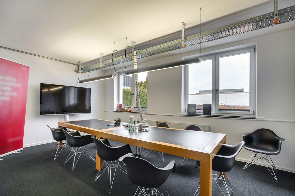 EG