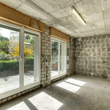 Einliegerwohnung: Rohbau mit Potential