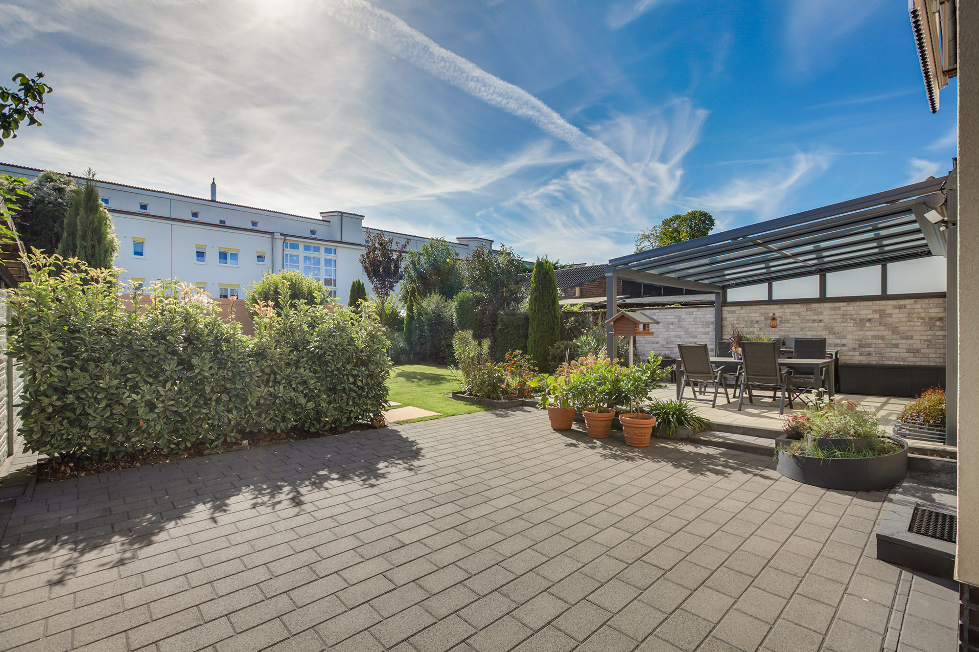 Terrasse + Garten