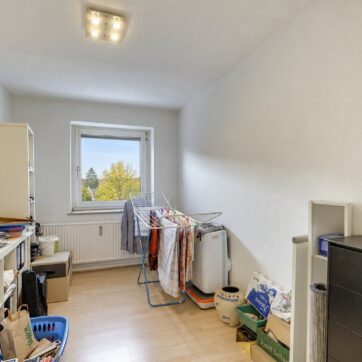 Kinder-/Arbeitszimmer
